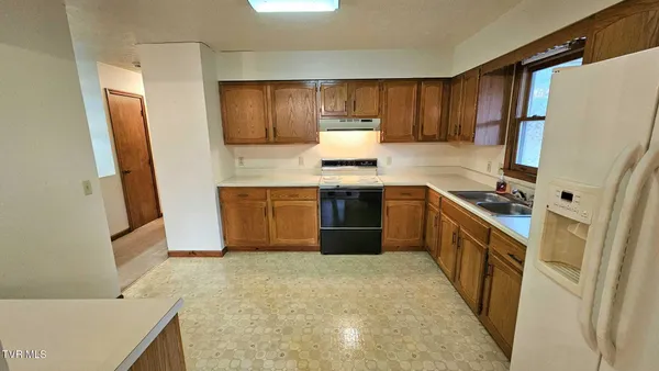 $190,000 | 323 6th Street Northwest, Coeburn, VA 24230