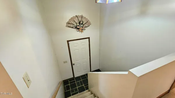 $190,000 | 323 6th Street Northwest, Coeburn, VA 24230