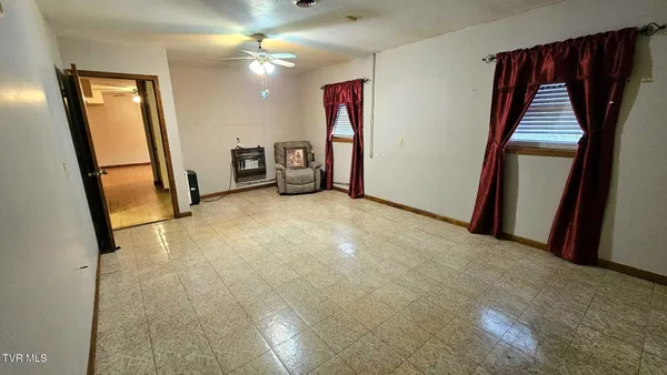 $190,000 | 323 6th Street Northwest, Coeburn, VA 24230