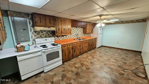 $190,000 | 323 6th Street Northwest, Coeburn, VA 24230