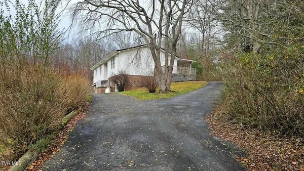 $190,000 | 323 6th Street Northwest, Coeburn, VA 24230