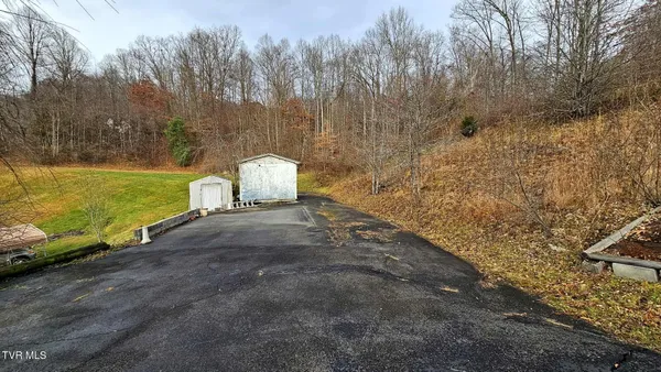 $190,000 | 323 6th Street Northwest, Coeburn, VA 24230