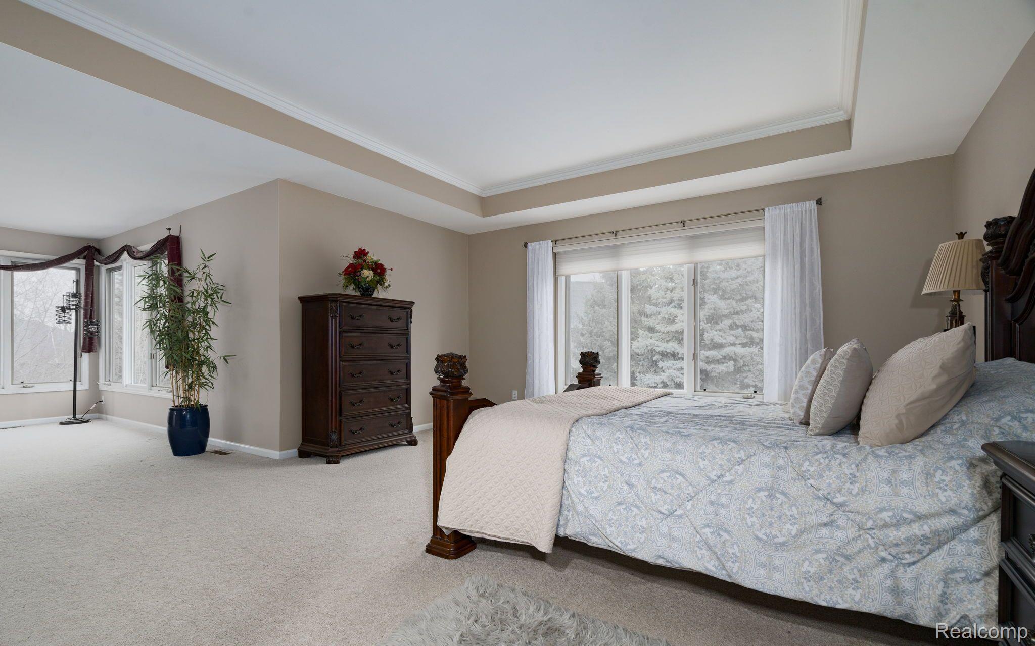 1927 Barrington Court Rochester, MI 48306 - Photo 21 of 53 Gallery Image 21