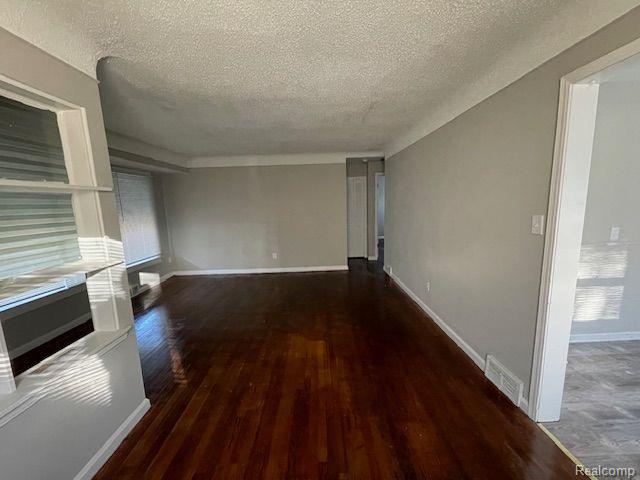 17690 Annchester Road Detroit, MI 48219 - Photo 2 of 18 Gallery Image 2