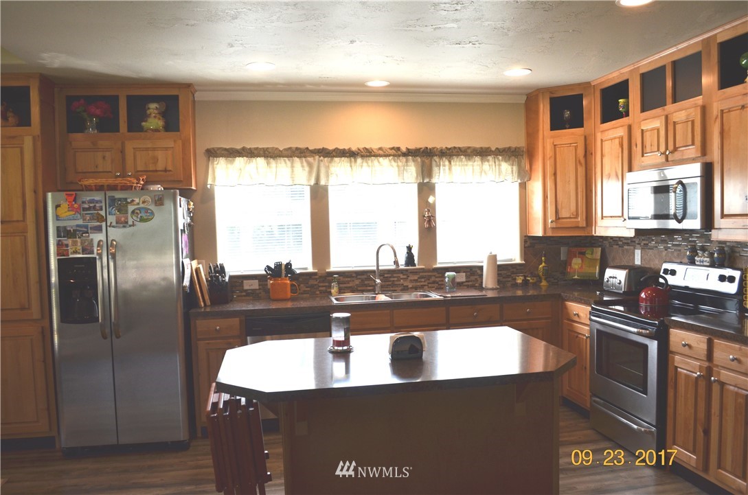 612 Elochoman Valley Road Cathlamet, WA 98612 - Photo 8 of 22 Gallery Image 8