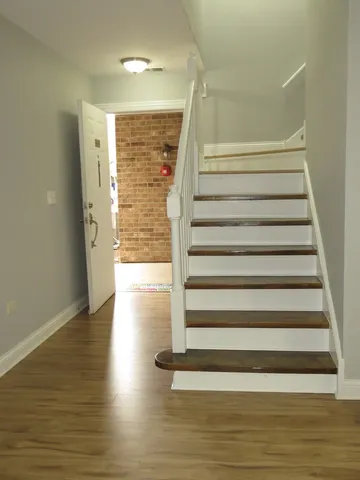 $2,400 | 43 Foxcroft Road, Unit 115, Naperville, IL 60565