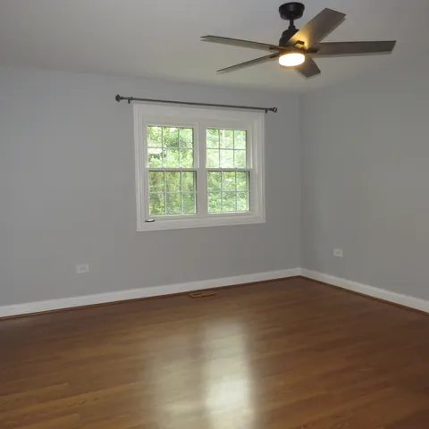 $2,400 | 43 Foxcroft Road, Unit 115, Naperville, IL 60565