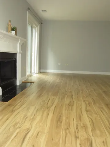 $2,400 | 43 Foxcroft Road, Unit 115, Naperville, IL 60565