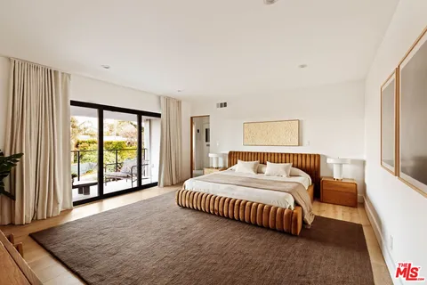 $4,995,000 | 10837 Via Verona, Los Angeles, CA 90077