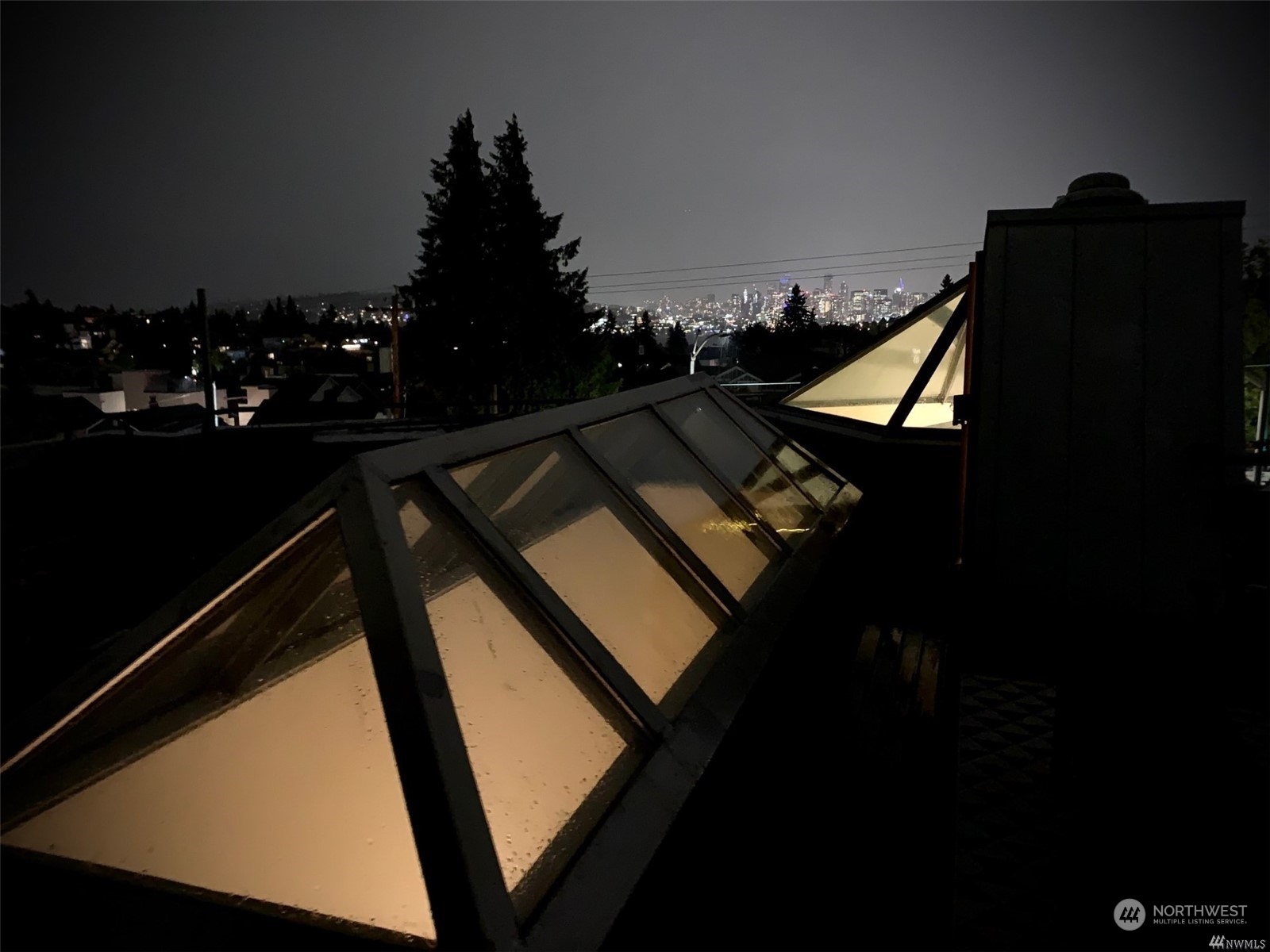 4606 Whitman Avenue North Seattle, WA 98103 - Photo 40 of 40