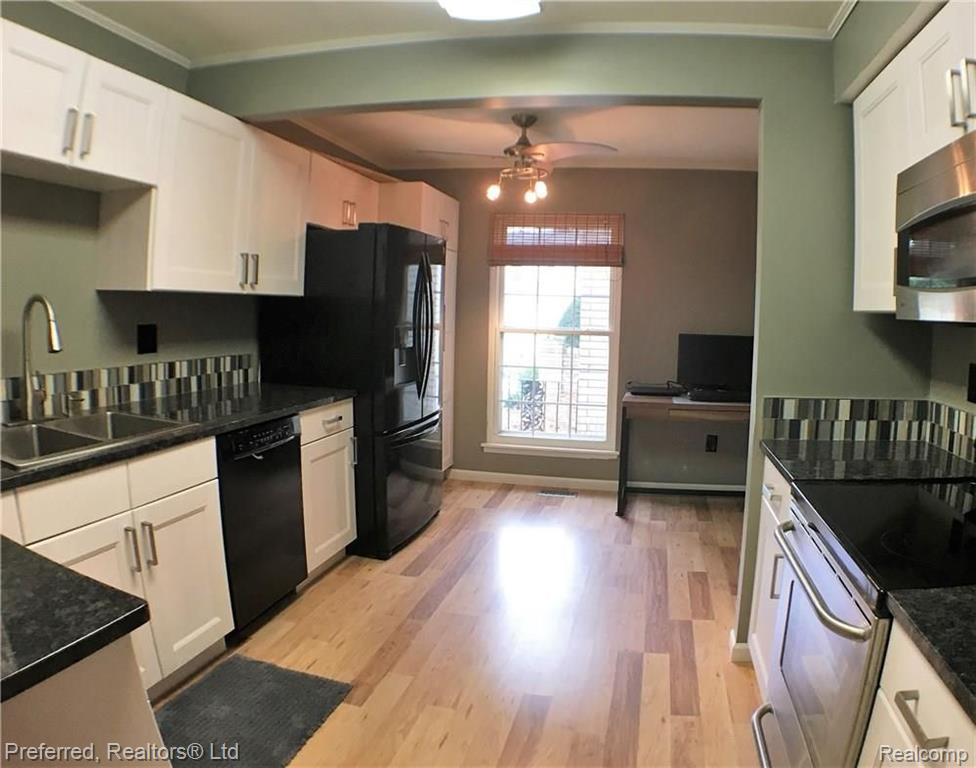 170 Manor Way, Unit 170 Rochester Hills, MI 48309 - Photo 11 of 30