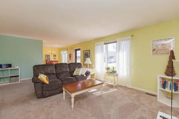 $127,500 | 4705 East Heritage Circle, Muncie, IN 47303