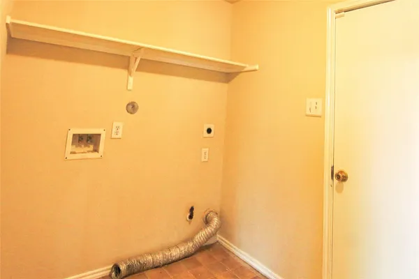 $2,000 | 7419 Kennemer Drive, Humble, TX 77338