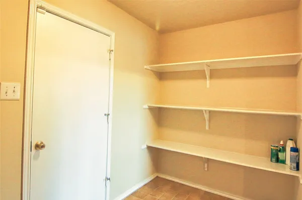 $2,000 | 7419 Kennemer Drive, Humble, TX 77338