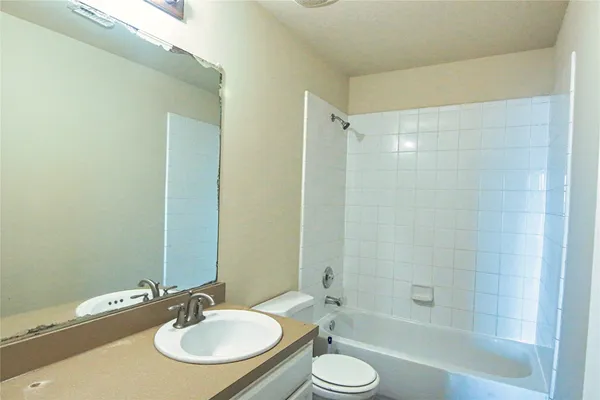 $2,000 | 7419 Kennemer Drive, Humble, TX 77338