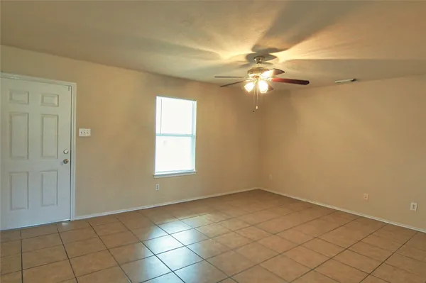 $2,000 | 7419 Kennemer Drive, Humble, TX 77338