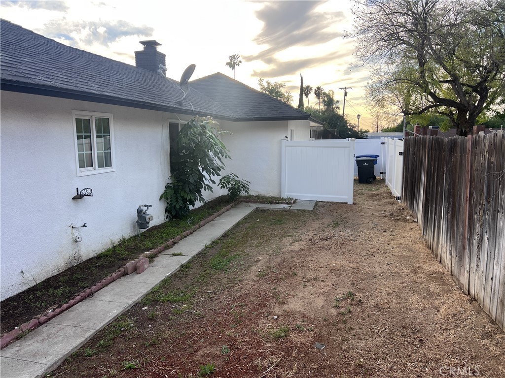 195 Masters Avenue Riverside, CA 92507 - Photo 26 of 37