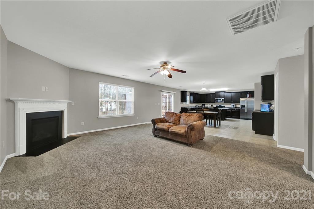 4912 McClure Road Charlotte, NC 28216 - Photo 12 of 48