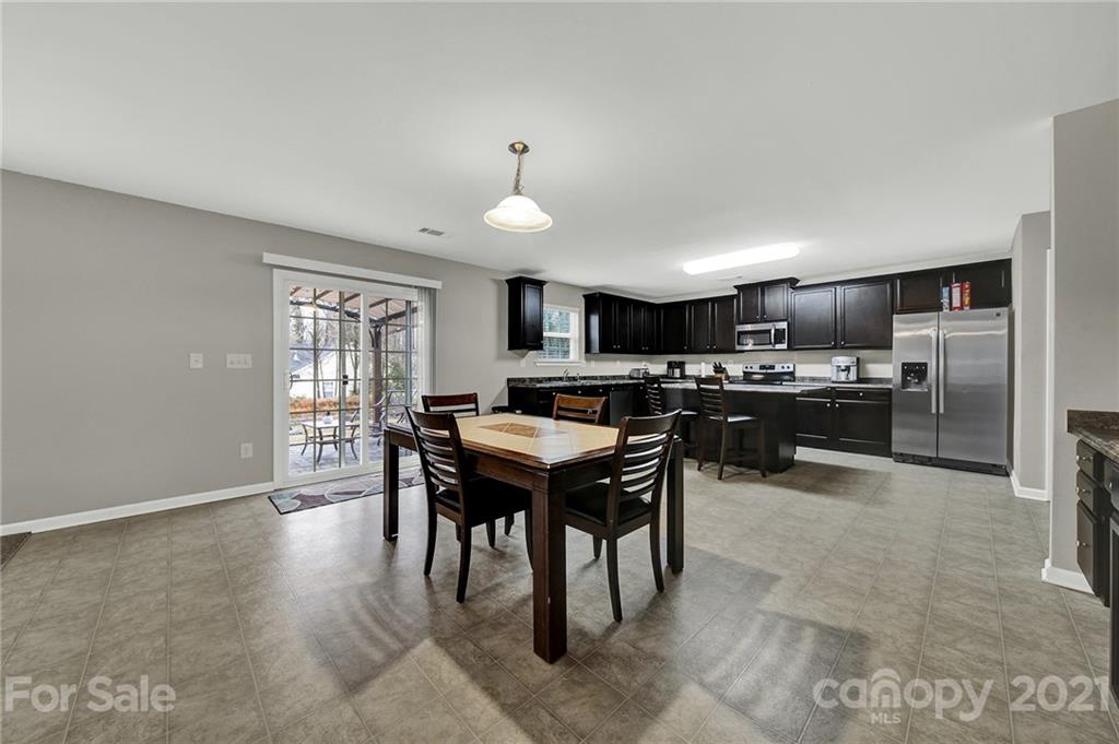 4912 McClure Road Charlotte, NC 28216 - Photo 15 of 48