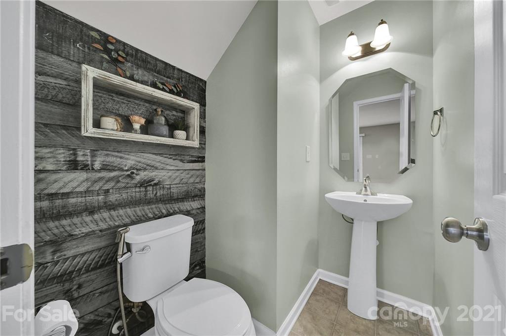 4912 McClure Road Charlotte, NC 28216 - Photo 22 of 48