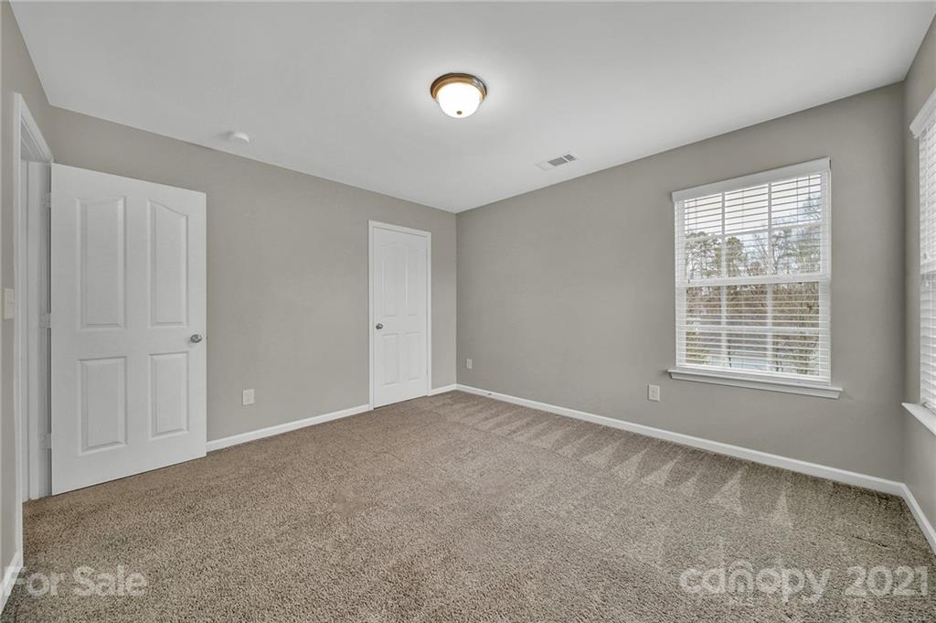 4912 McClure Road Charlotte, NC 28216 - Photo 29 of 48