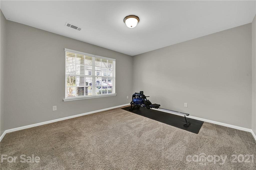 4912 McClure Road Charlotte, NC 28216 - Photo 5 of 48