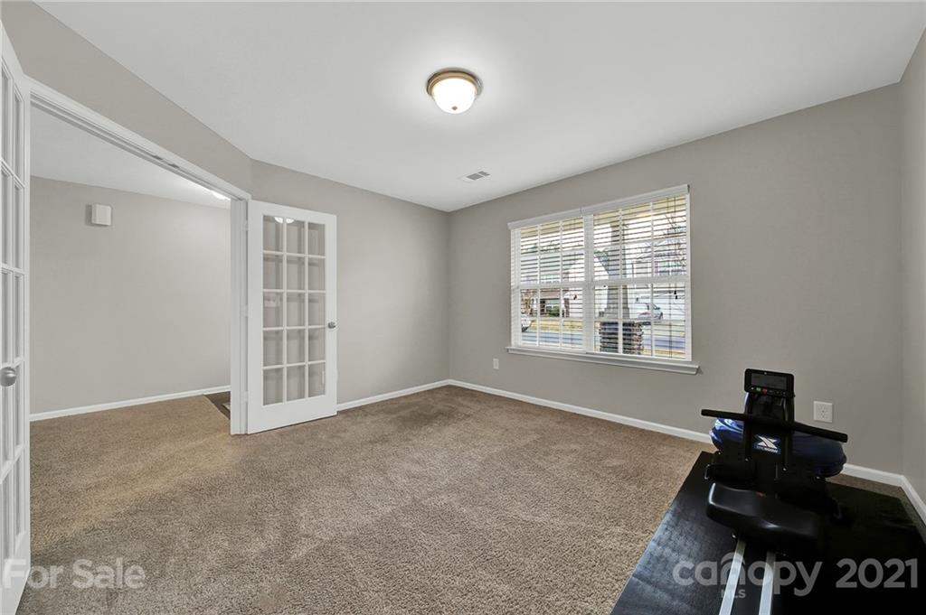 4912 McClure Road Charlotte, NC 28216 - Photo 7 of 48