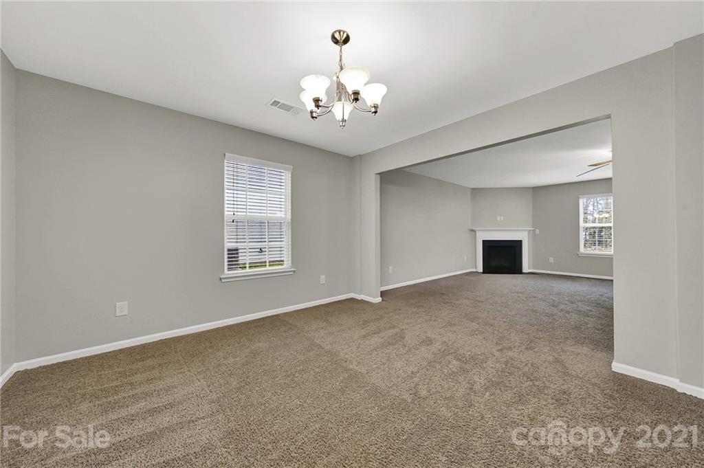 4912 McClure Road Charlotte, NC 28216 - Photo 8 of 48