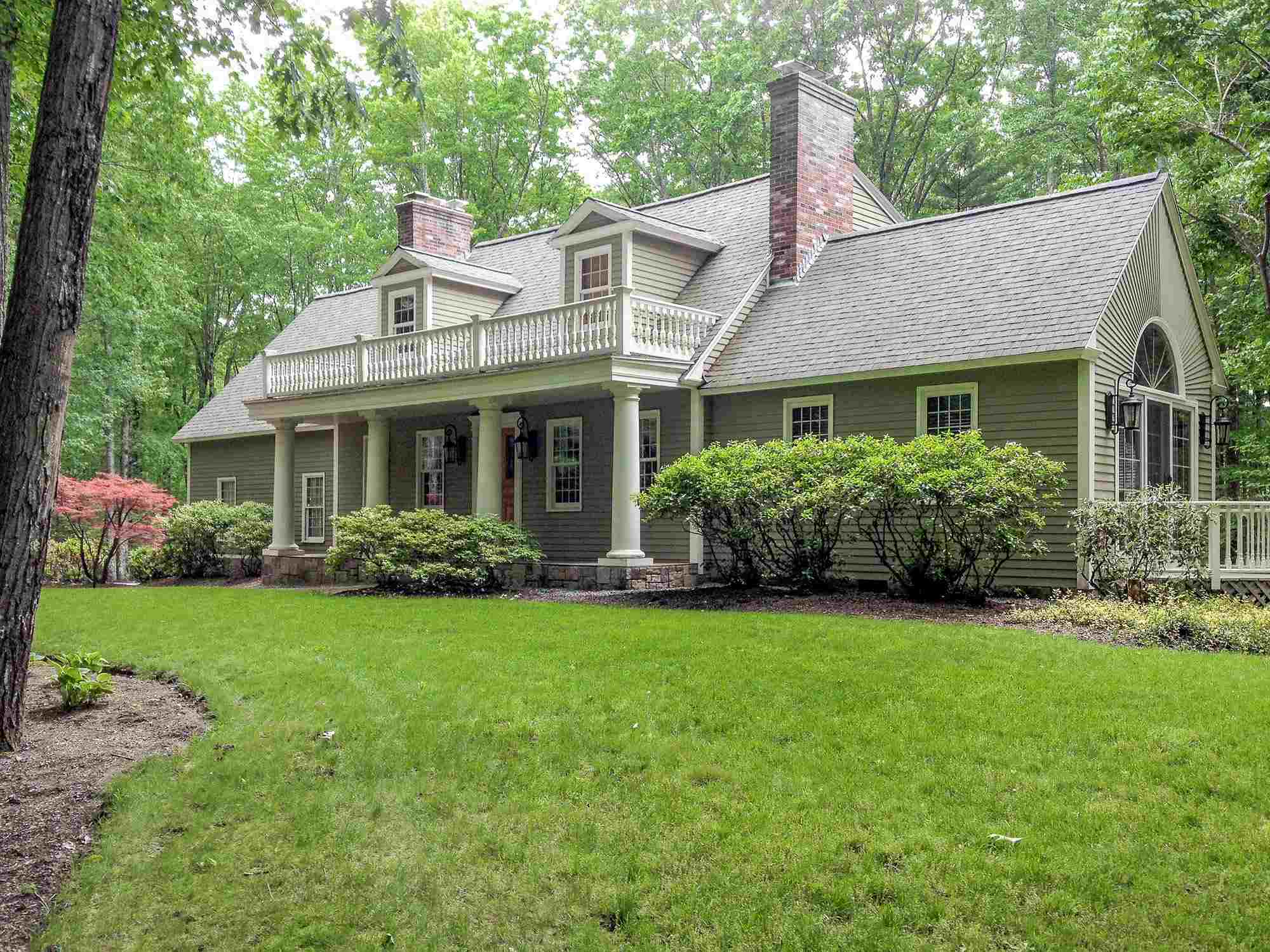 20 Old Farm Road Bedford, NH 03110 - Photo 1 of 40 Gallery Image 1