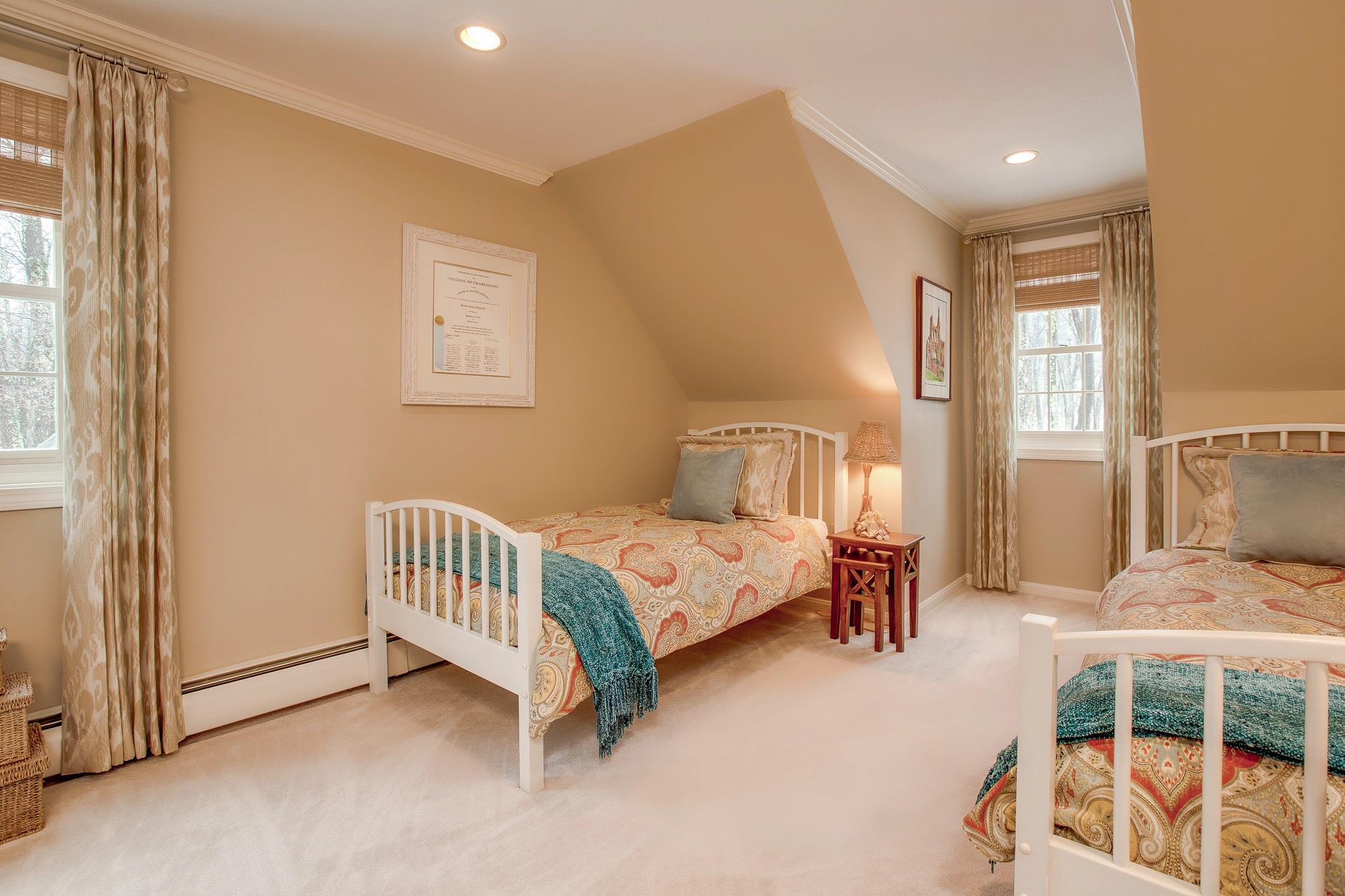 20 Old Farm Road Bedford, NH 03110 - Photo 36 of 40 Gallery Image 36