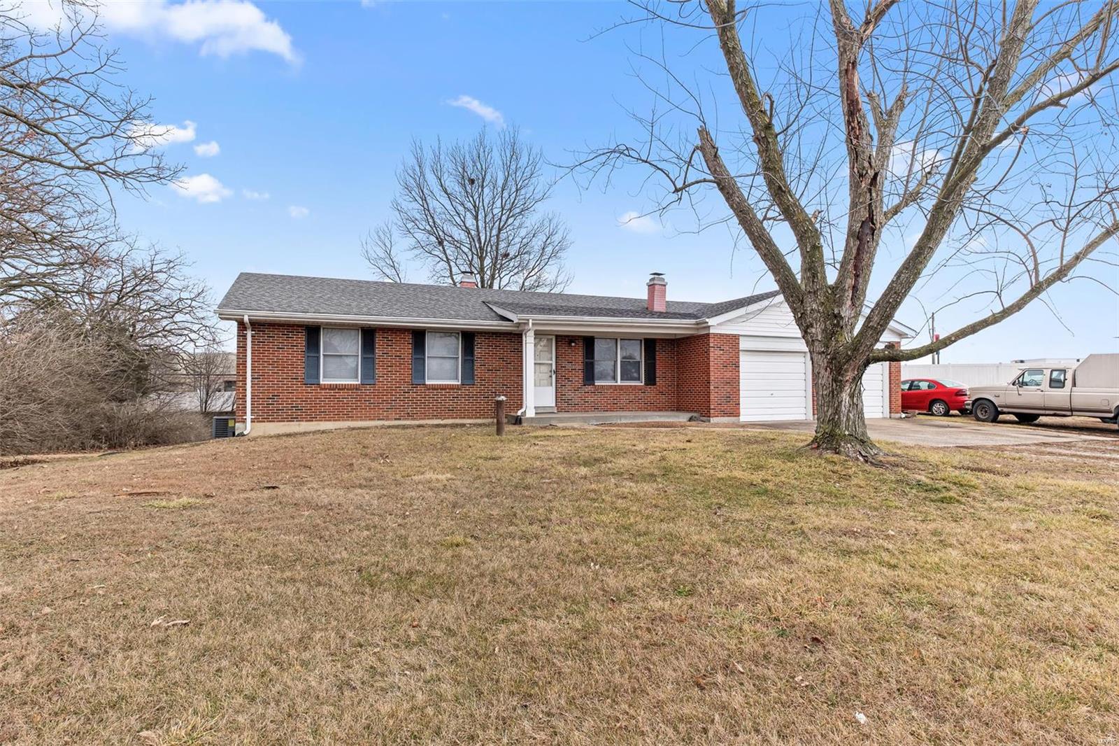 940 Old Bryan Road O'Fallon, MO 63366 - Photo 2 of 27 Gallery Image 2