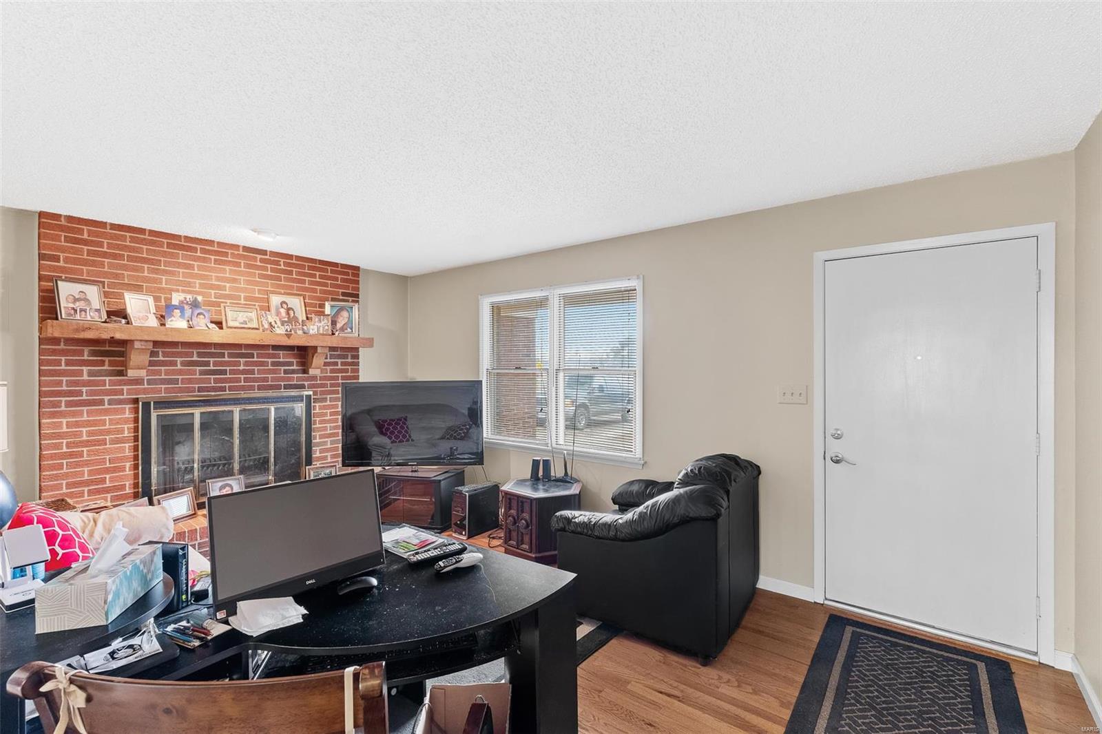 940 Old Bryan Road O'Fallon, MO 63366 - Photo 4 of 27 Gallery Image 4