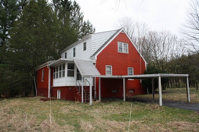 1636 Anjean Road Rupert, WV 25984 - Photo 18 of 20 Back