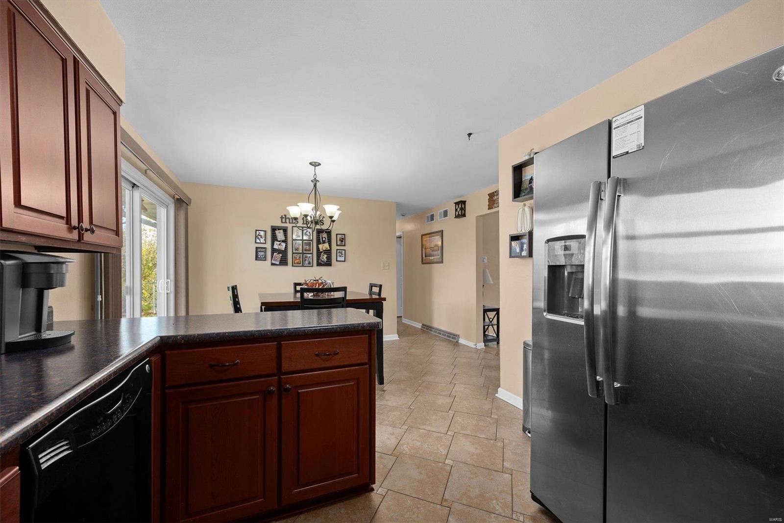 2127 St Raphael Court Highland, IL 62249 - Photo 9 of 36 Gallery Image 9