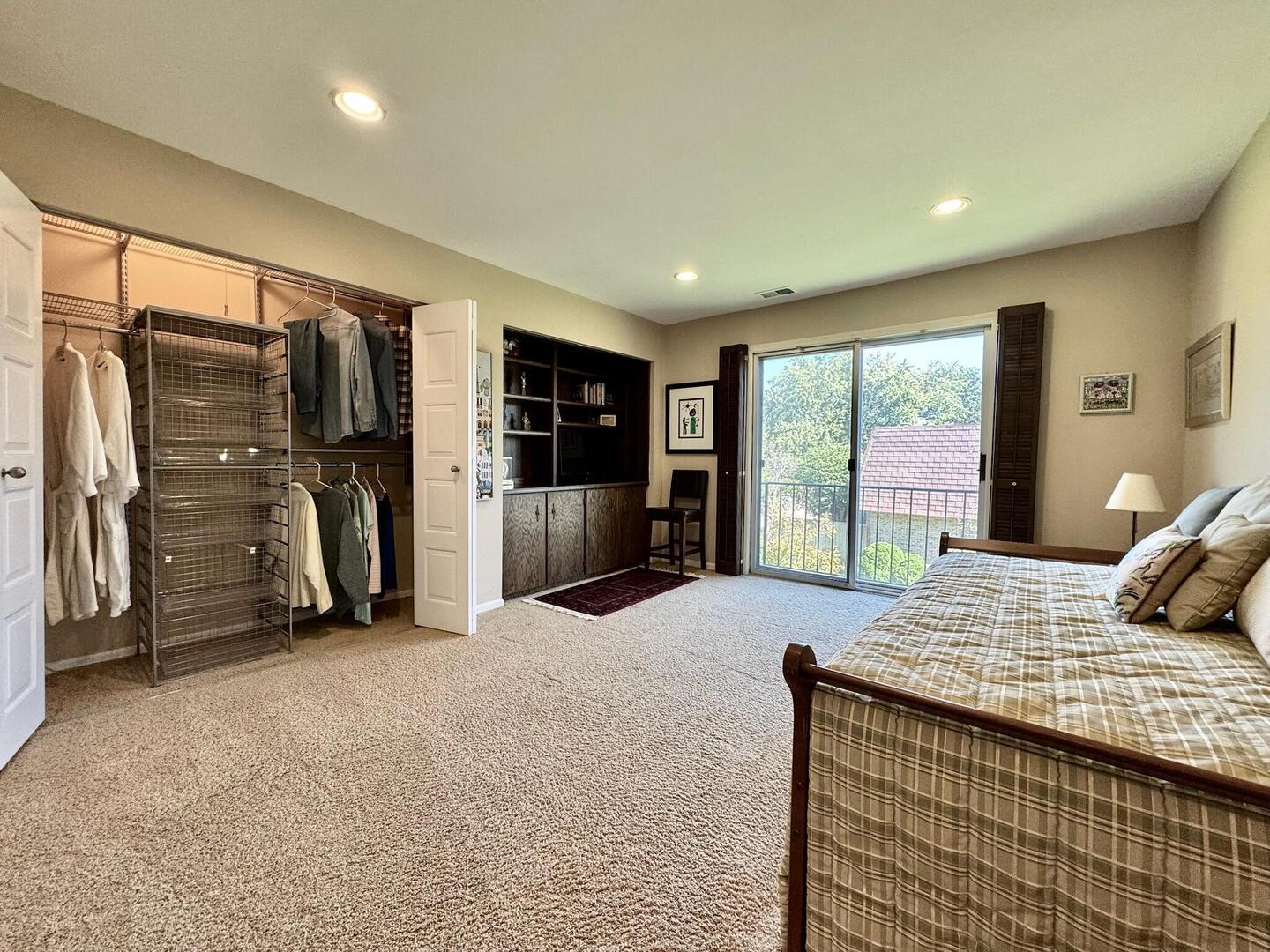 4050 Dundee Road, Unit 202 Northbrook, IL 60062 - Photo 16 of 25 Gallery Image 16