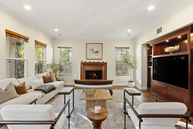 $3,049,000 | 7424 La Mantanza, San Diego, CA 92127