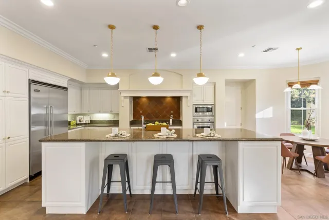 $3,049,000 | 7424 La Mantanza, San Diego, CA 92127