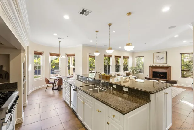 $3,049,000 | 7424 La Mantanza, San Diego, CA 92127