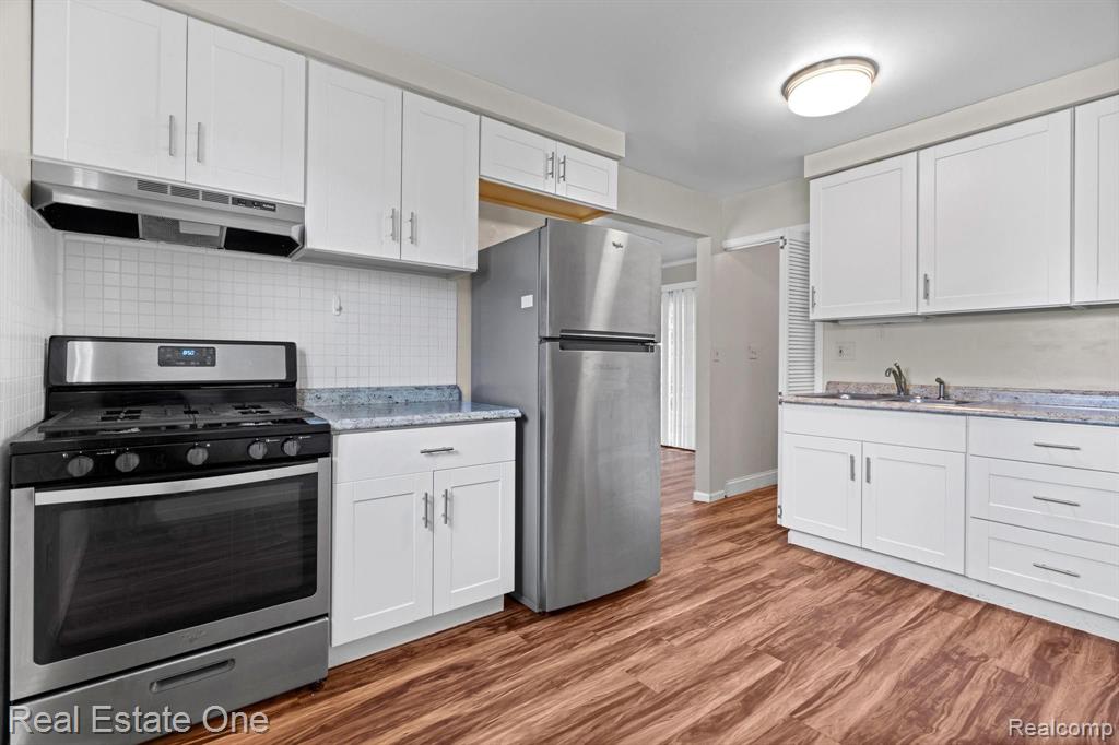 4044 Greenfield Road Berkley, MI 48072 - Photo 6 of 21