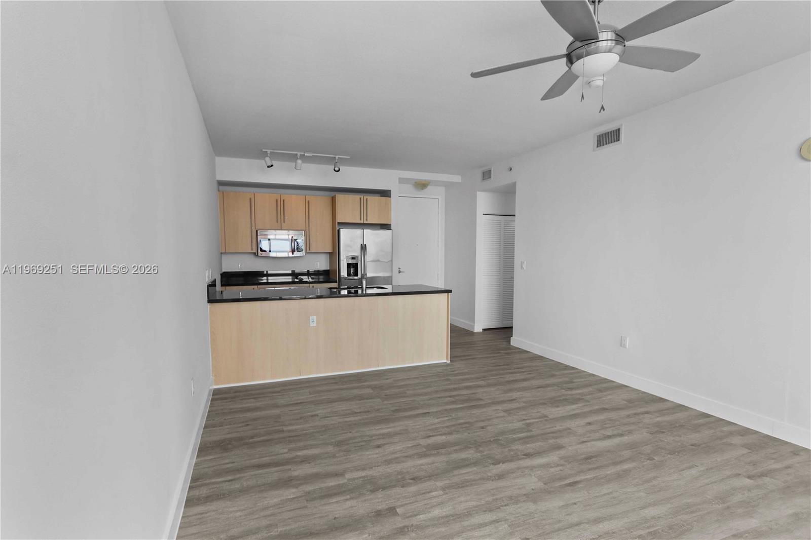 79 Southwest 12th Street, Unit 3002S Miami, FL 33130 - Photo 13 of 22
