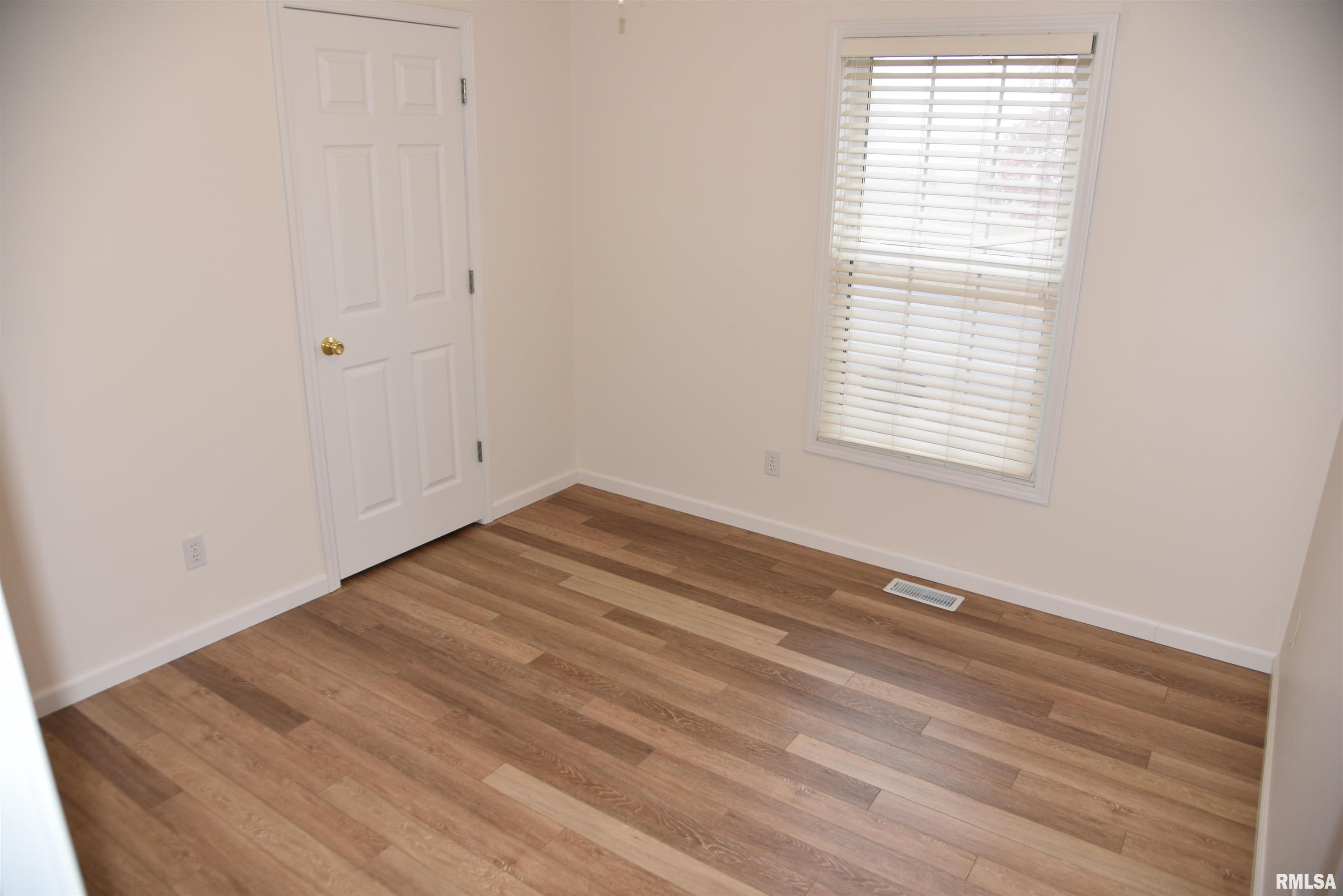 1505 Dutchman Lake Road Vienna, IL 62995 - Photo 12 of 59