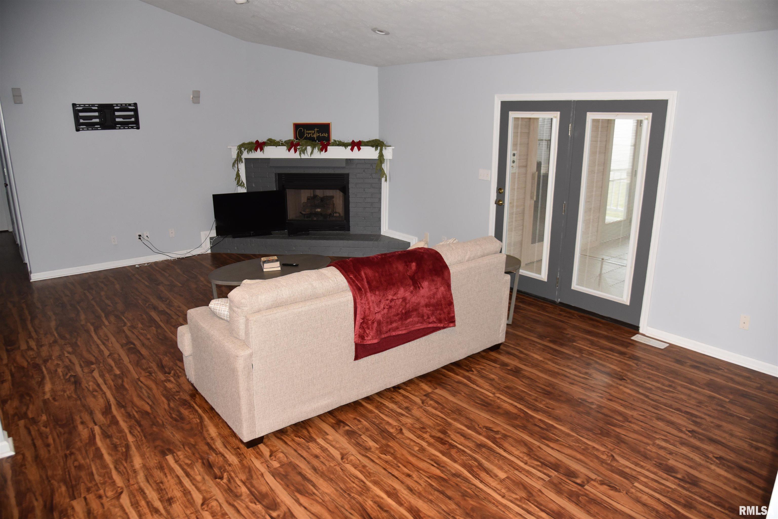 1505 Dutchman Lake Road Vienna, IL 62995 - Photo 9 of 59