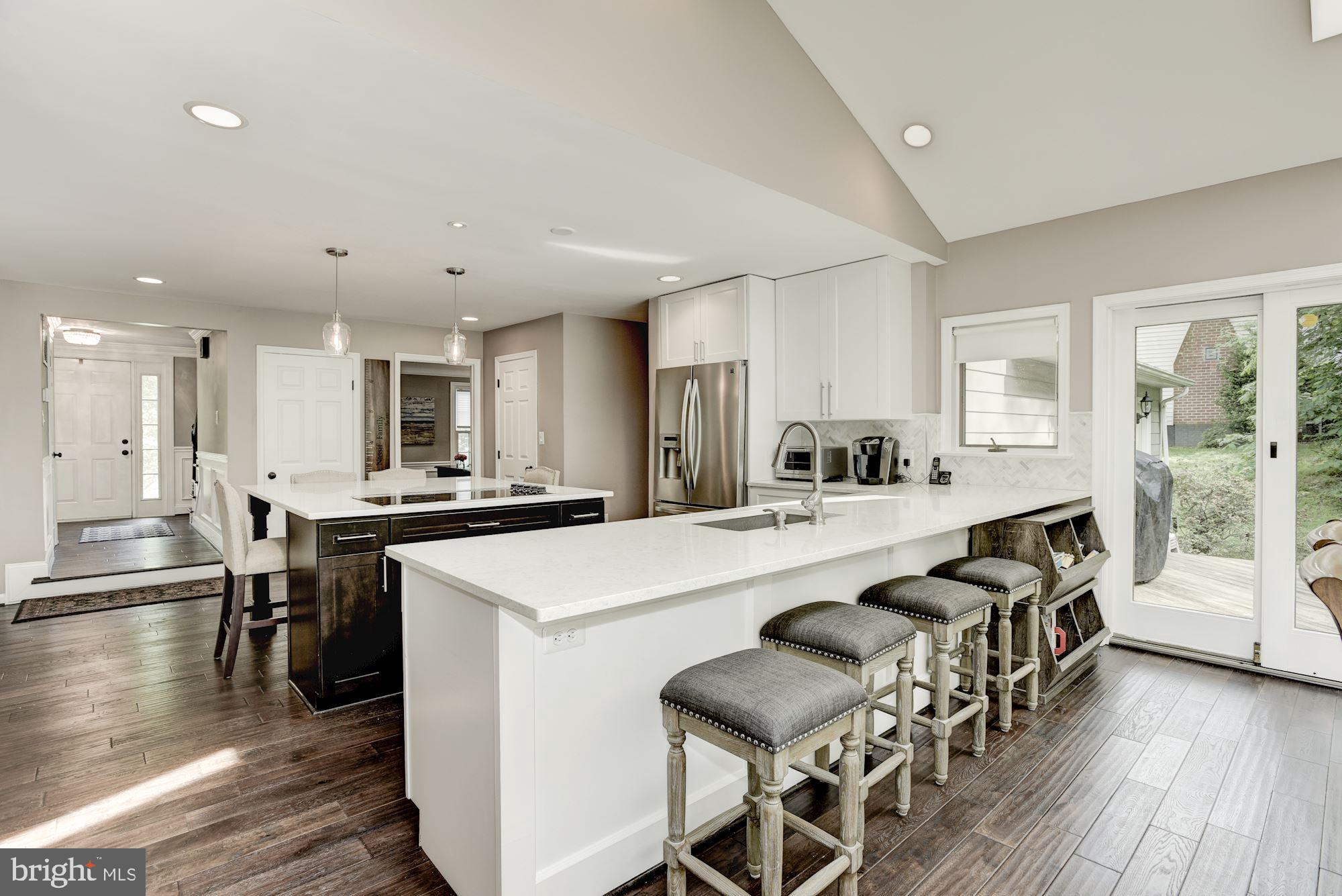 1932 Barton Hill Road Reston, VA 20191 - Photo 5 of 75