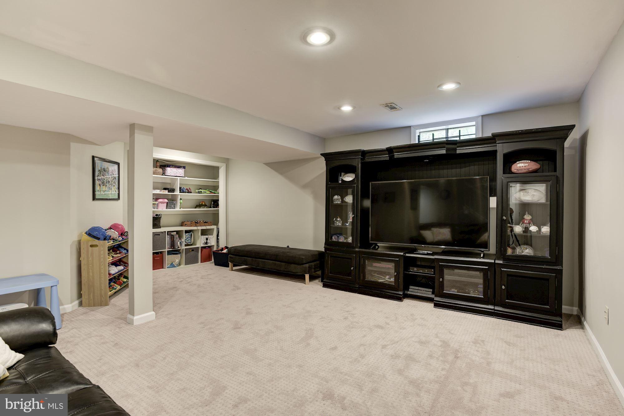 1932 Barton Hill Road Reston, VA 20191 - Photo 52 of 75