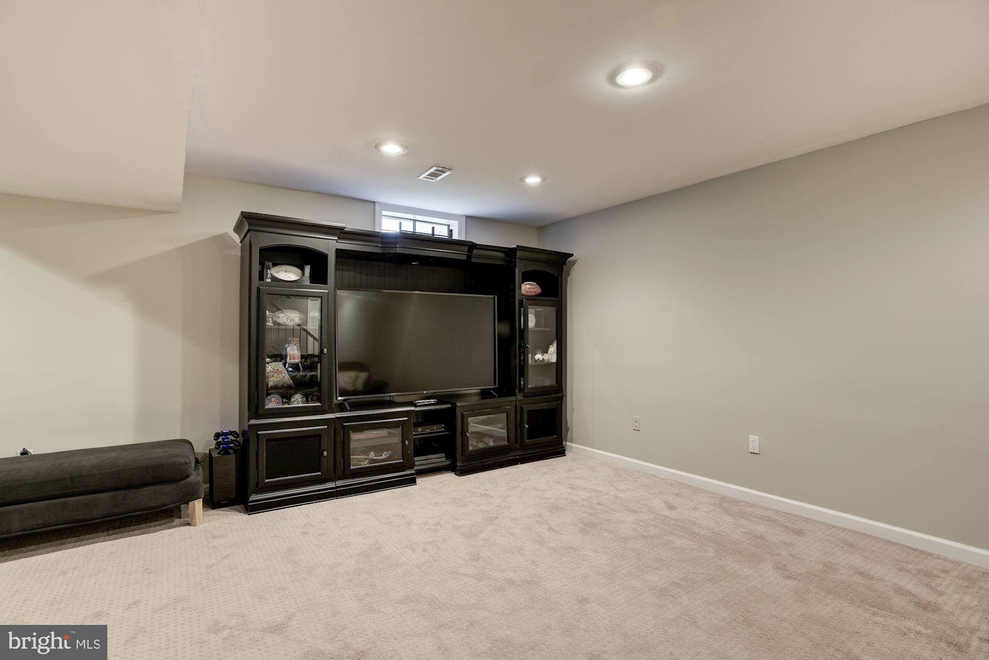 1932 Barton Hill Road Reston, VA 20191 - Photo 55 of 75