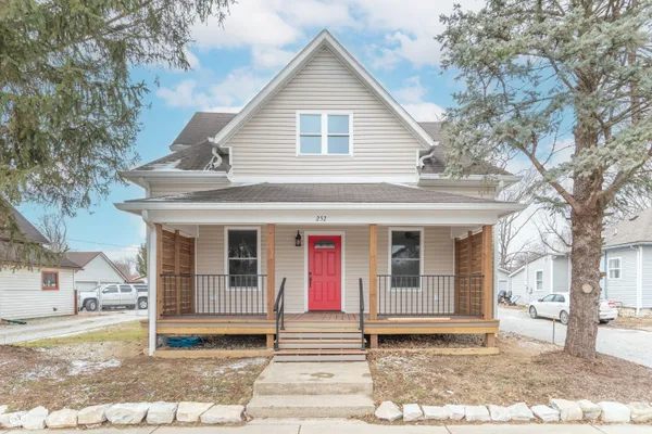 $299,999 | 252 South Main Street, Cloverdale, IN 46120