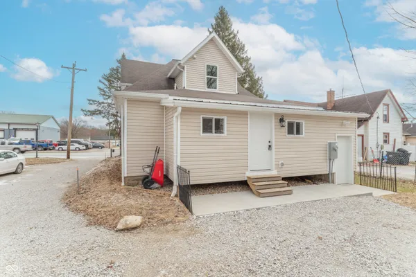 $299,999 | 252 South Main Street, Cloverdale, IN 46120