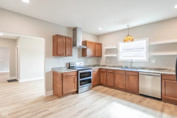 $299,999 | 252 South Main Street, Cloverdale, IN 46120