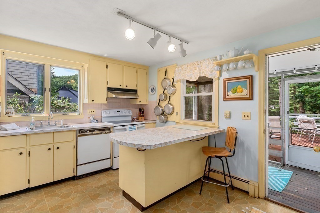 73 Spring Street Lexington, MA 02421 - Photo 14 of 39 Gallery Image 14