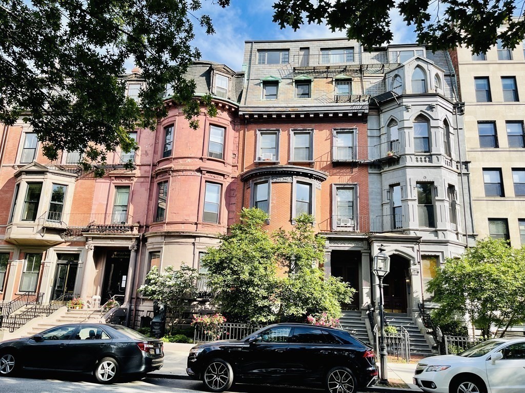 74 Commonwealth Avenue, Unit 8 Boston, MA 02116 - Photo 14 of 18